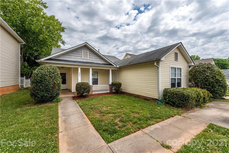 907 Matthews School Rd, Matthews, NC 28105