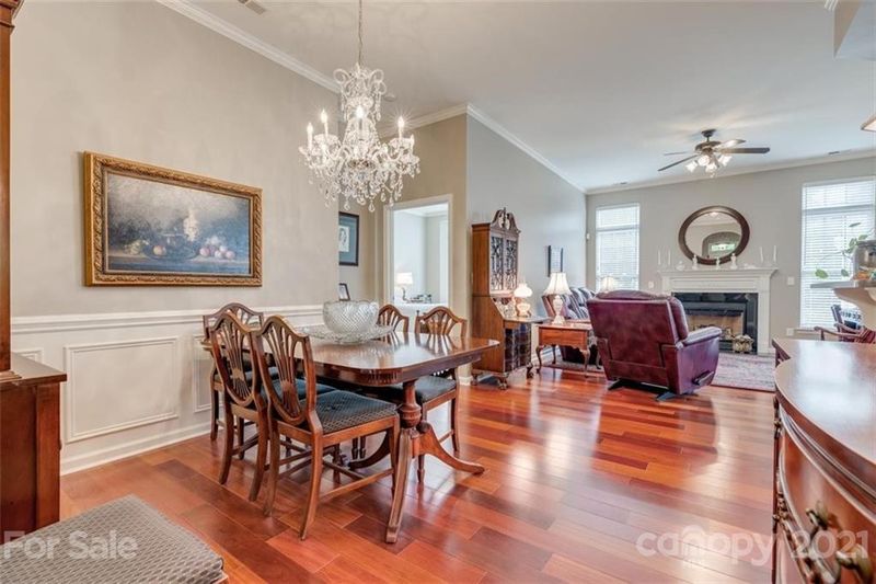 934 Knob Creek Ln, Tega Cay, SC 29708