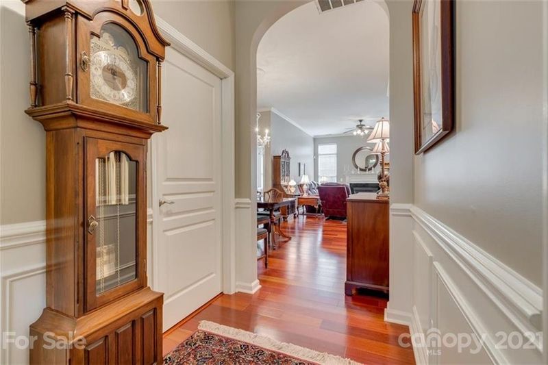934 Knob Creek Ln, Tega Cay, SC 29708
