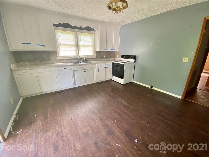 1006 6th Ave #B, Gastonia, NC 28052
