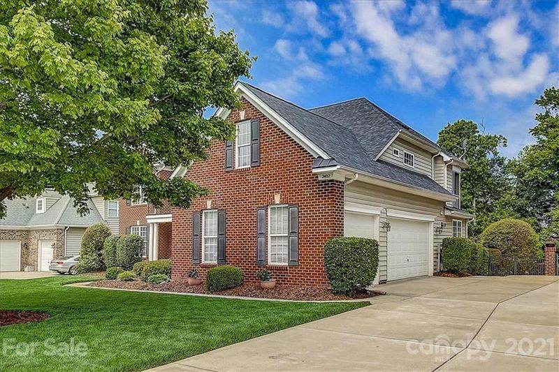 2402 Lord Anson Dr, Waxhaw, NC 28173