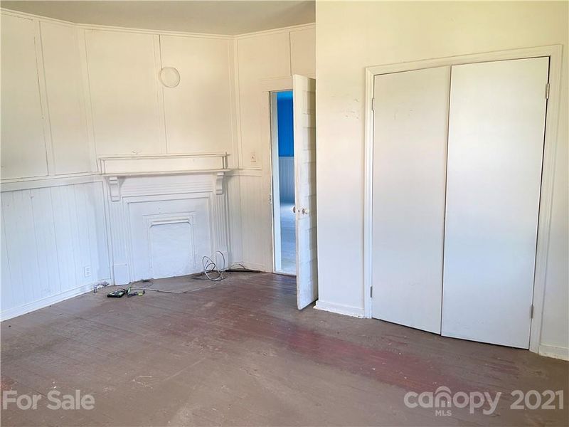 1020 W 6th Ave, Gastonia, NC 28052
