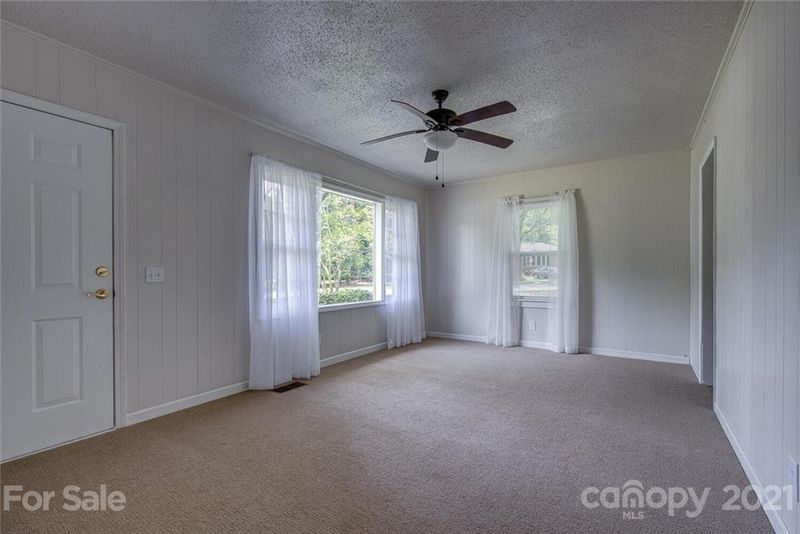 927 E Eighth Ave, Gastonia, NC 28054