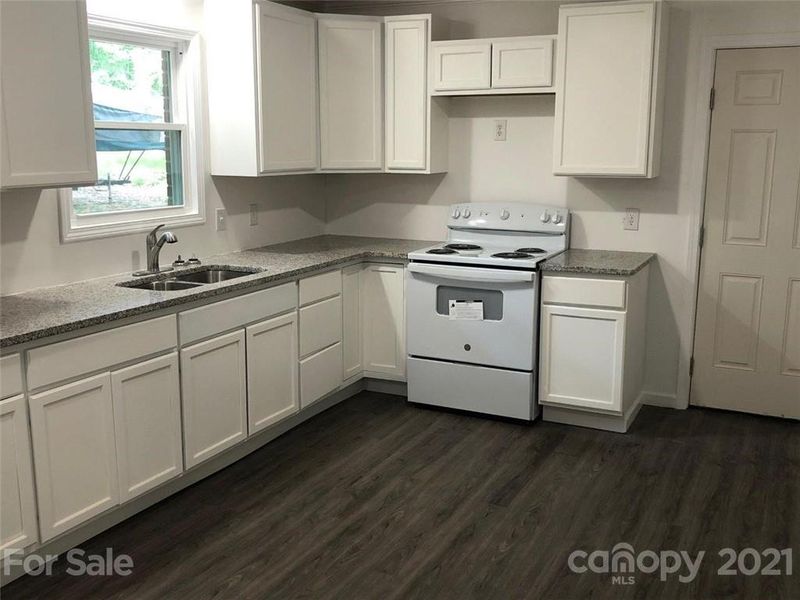 2825 Sherlock St, Claremont, NC 28610