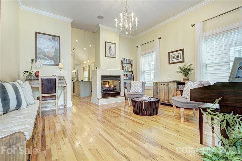 715 35th St, Charlotte, NC 28205