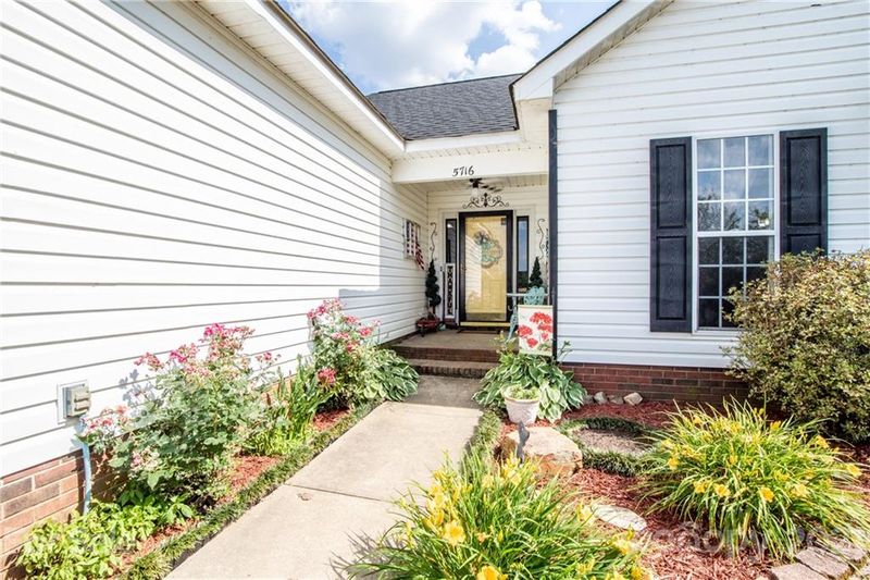 5716 Lorna Dr, Monroe, NC 28110