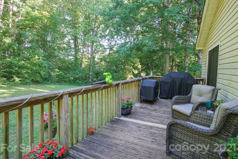 1903 Hass Dr, Newton, NC 28658