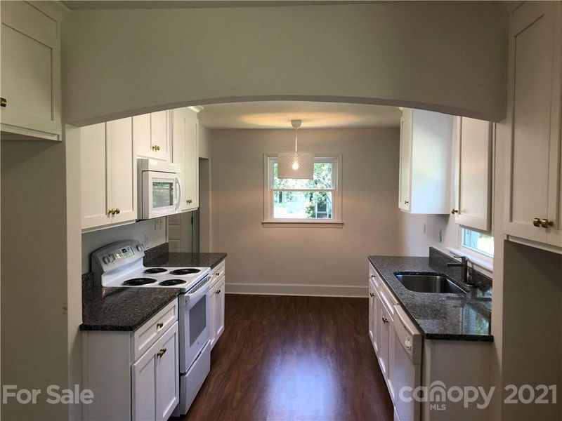 9114 Elgin Dr, Charlotte, NC 28214