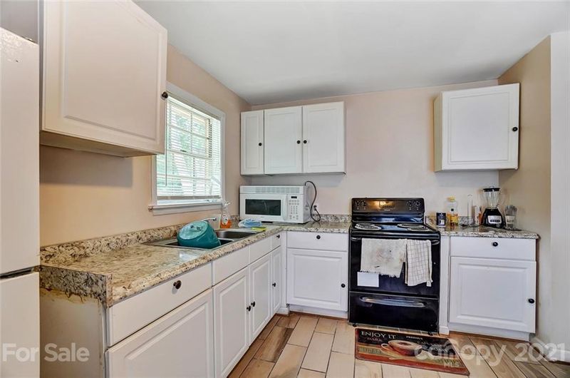 9422 Spruce Pine Pl #9, Charlotte, NC 28210