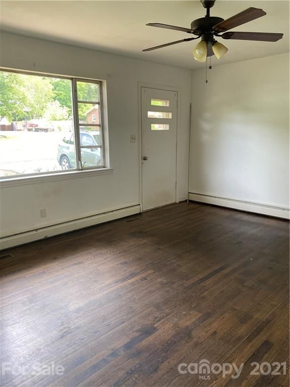 714 22nd St SW, Hickory, NC 28602
