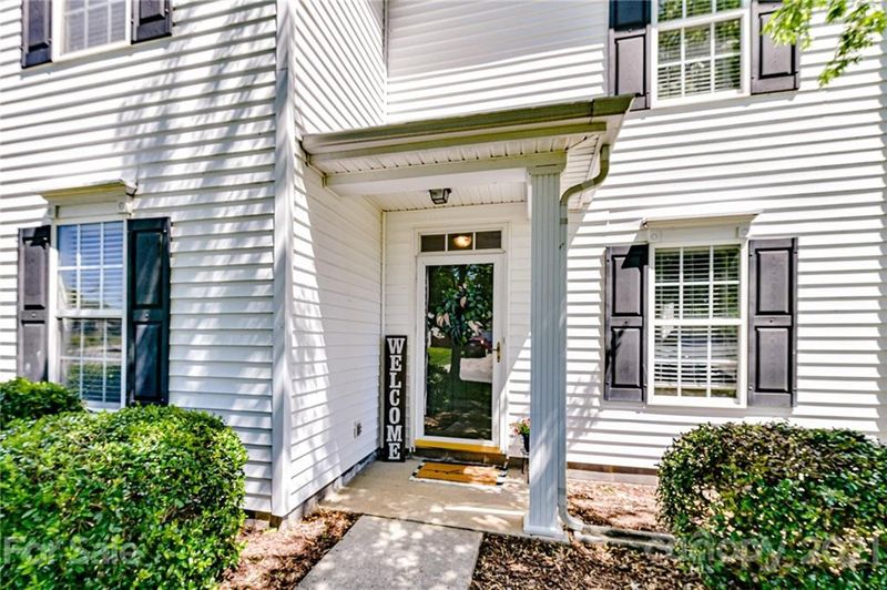 3063 Hawick Commons Dr, Concord, NC 28027