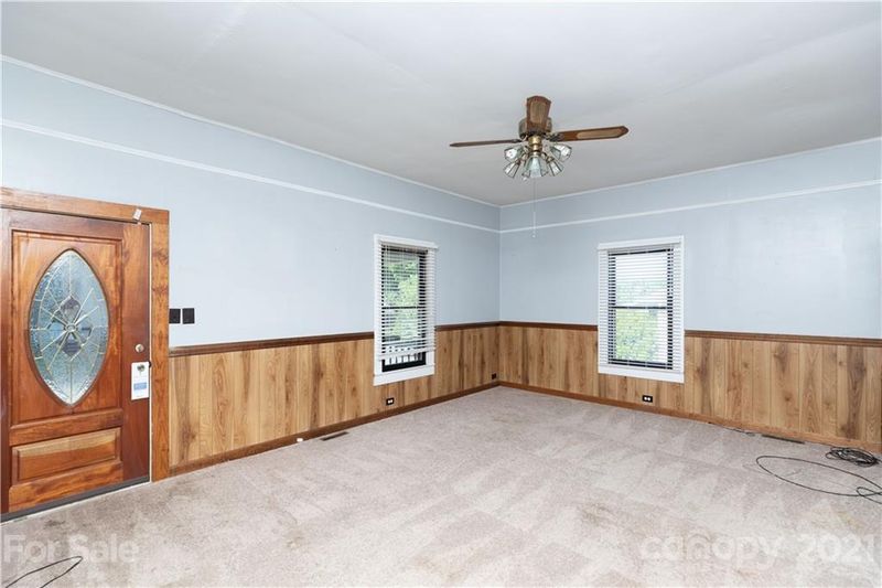 512 W 7th St, Kannapolis, NC 28081