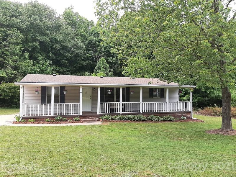 115 Shadowood Dr, Alexis, NC 28006