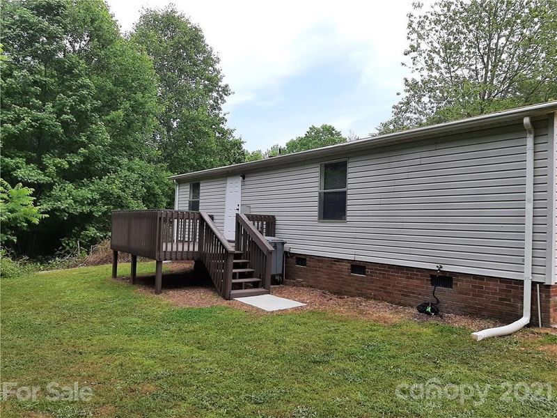 115 Shadowood Dr, Alexis, NC 28006