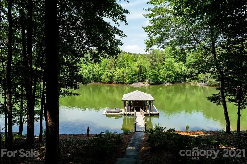 172 Maple View Dr, Troutman, NC 28166
