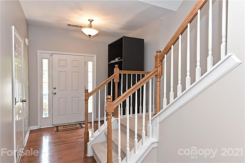 2701 Early Flight Dr, Charlotte, NC 28262