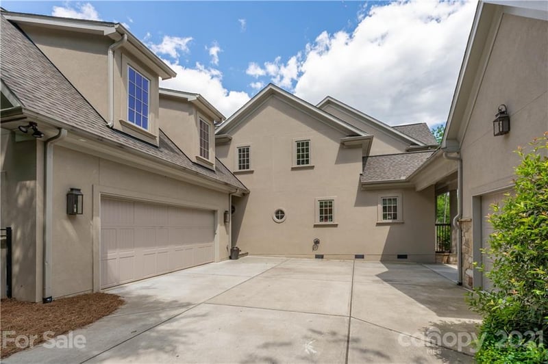 4715 Carmel Club Dr, Charlotte, NC 28226