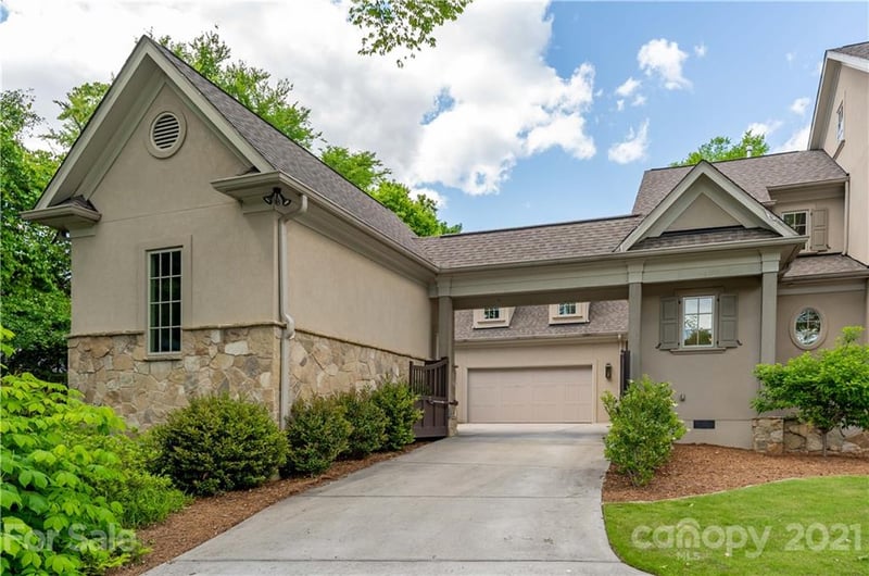 4715 Carmel Club Dr, Charlotte, NC 28226