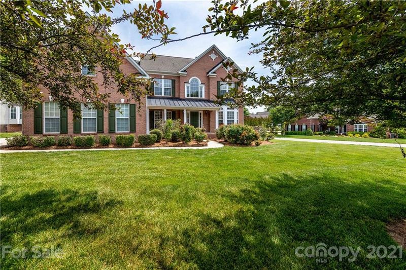 5100 Cinnamon Dr, Matthews, NC 28104