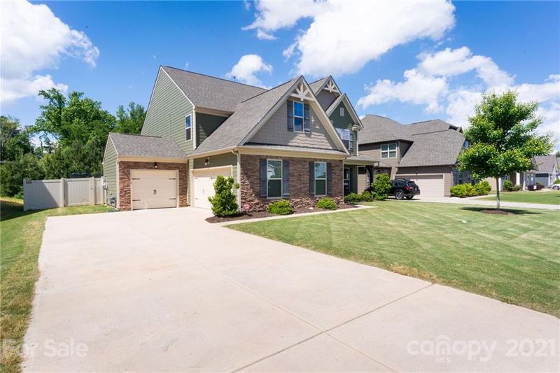 3180 Delaware Dr, Denver, NC 28037