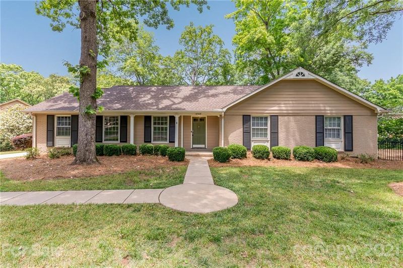 6908 Queensberry Dr, Charlotte, NC 28226