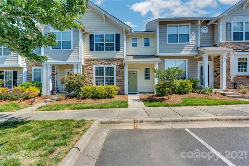 330 Sugar Ridge Ct, Fort Mill, SC 29708