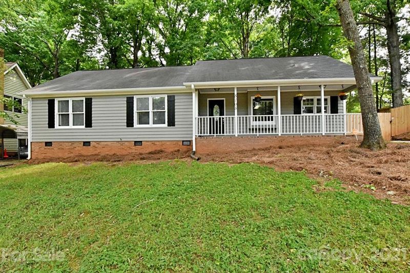 8108 Barncliff Rd, Charlotte, NC 28227