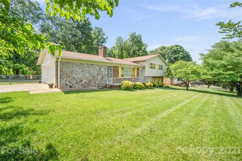 401 Deal Ave, Conover, NC 28613