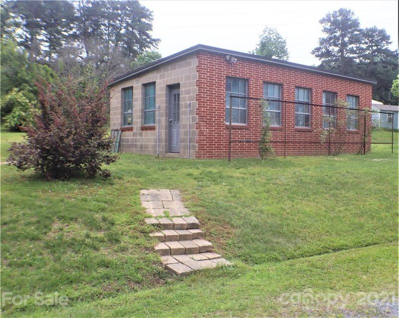 11206 Tema Cir, Charlotte, NC 28214