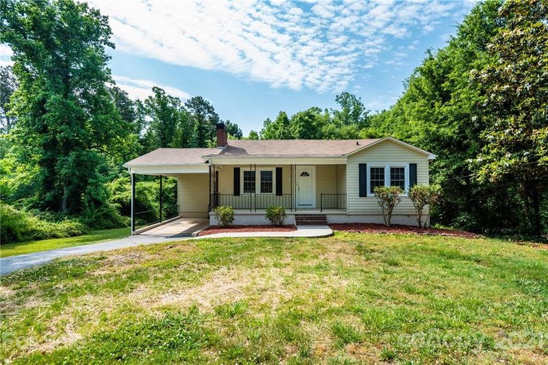 340 23rd Avenue Pl NE, Hickory, NC 28601