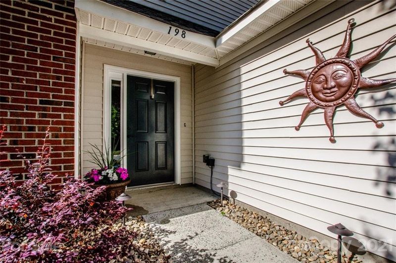 198 Mott Rd, Mooresville, NC 28115