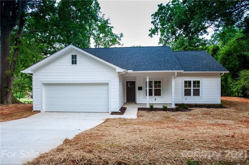 426 W Bell St, Statesville, NC 28677