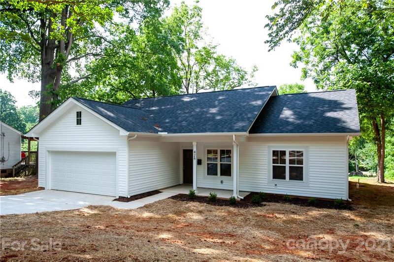 426 W Bell St, Statesville, NC 28677