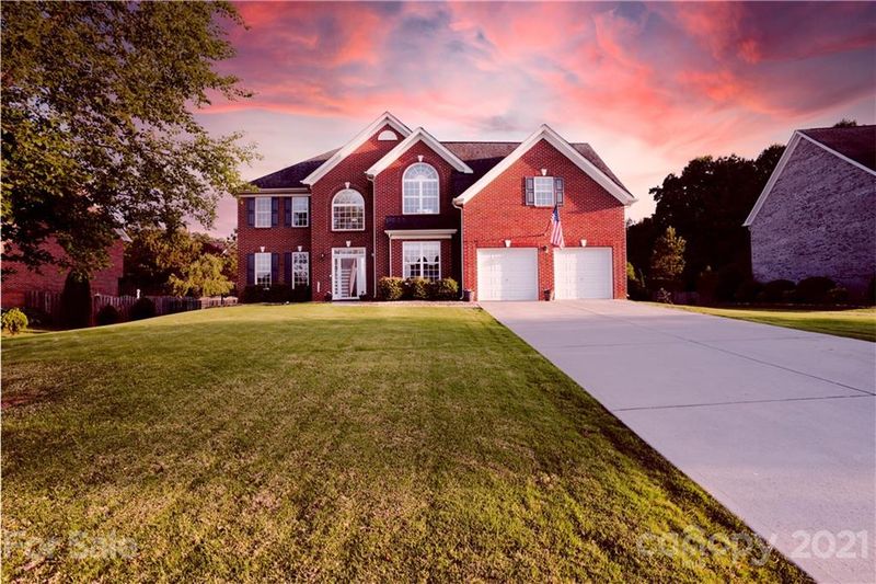 260 Winter Flake Dr, Statesville, NC 28677