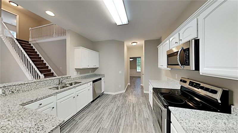 8925 Arbor Grove Ln, Charlotte, NC 28277