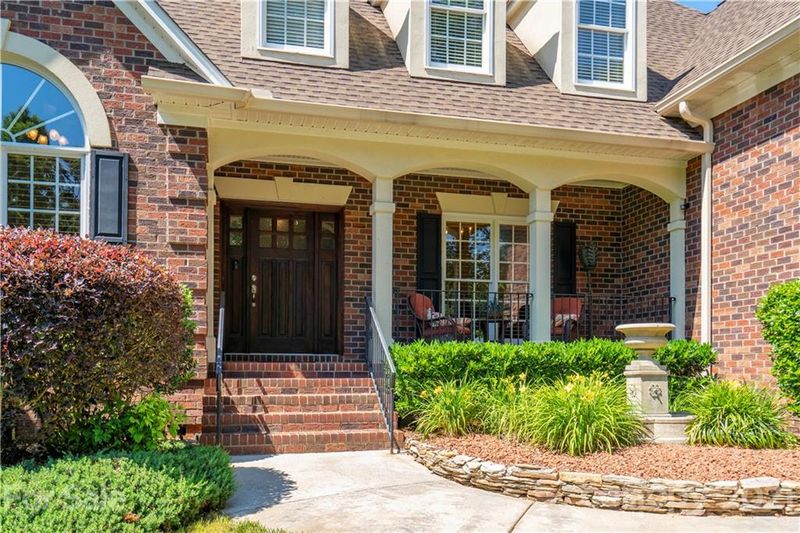 6607 Fox Ridge Cir, Davidson, NC 28036