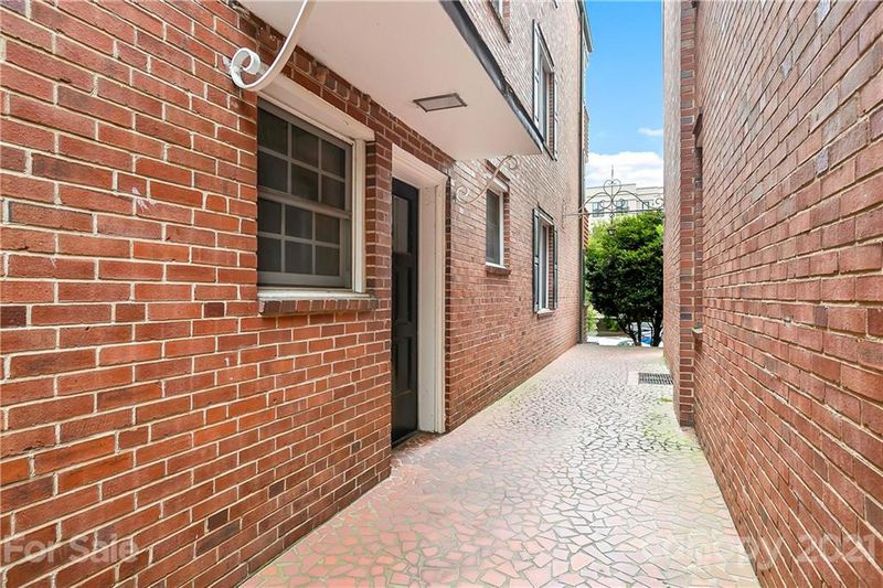 920 Monticello Ter, Charlotte, NC 28204