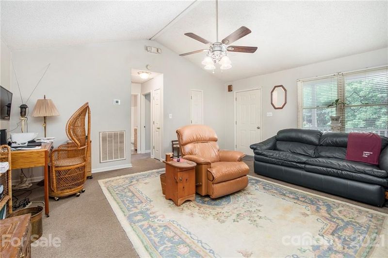 4635 Hickory Grove Rd, Sharon, SC 29742