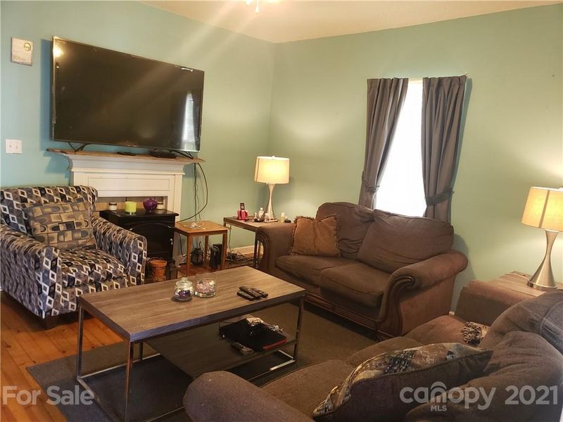 105 Huss Ave, Cherryville, NC 28021