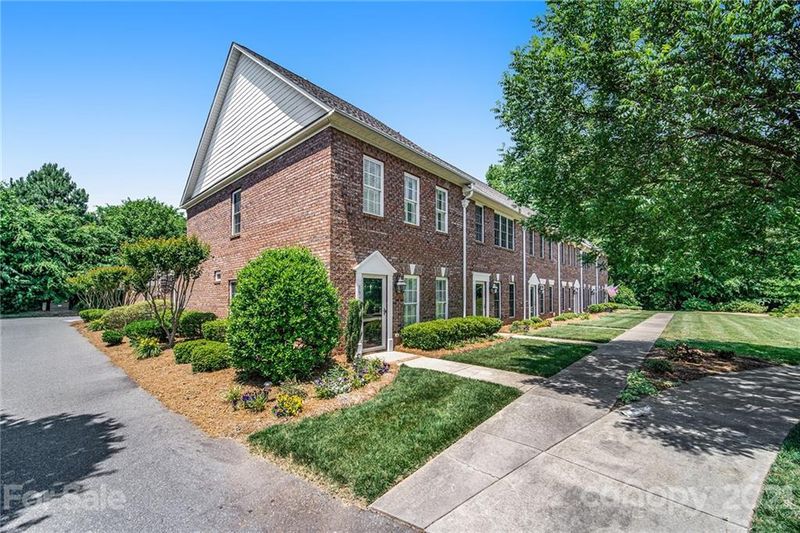 5920 Village Dr, Concord, NC 28027