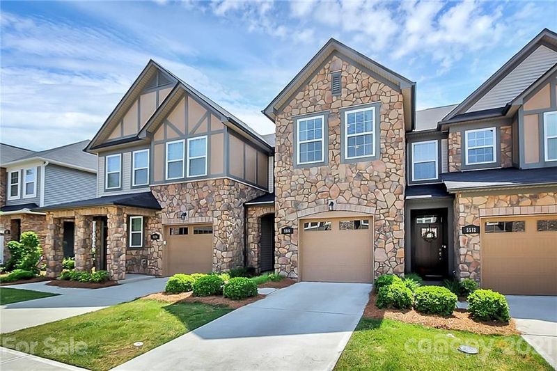 5516 Trieg Dr, Charlotte, NC 28278