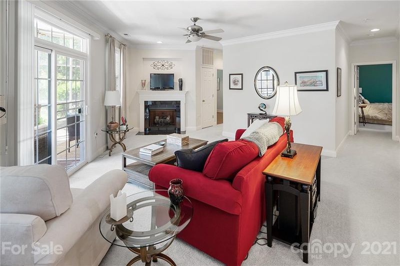 8649 Edinburgh Square Dr #111, Cornelius, NC 28031