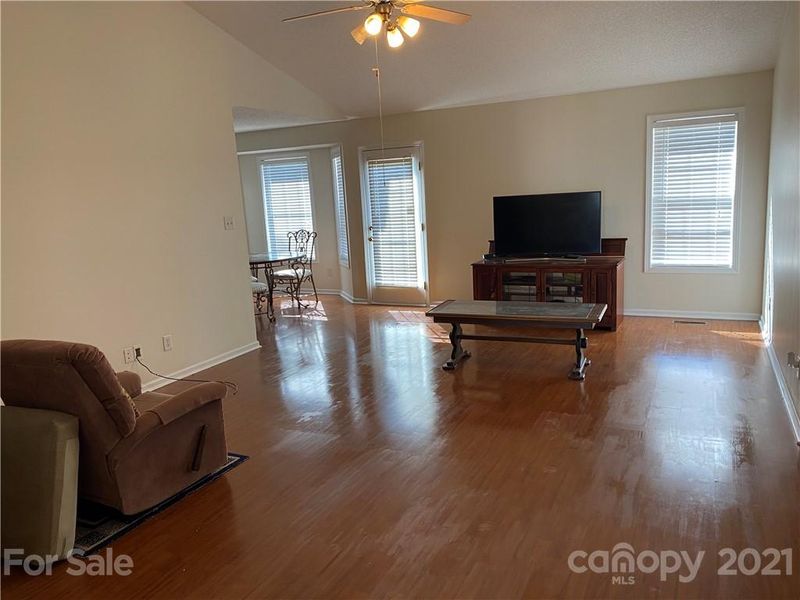 205 Kingsford Dr, Stanley, NC 28164