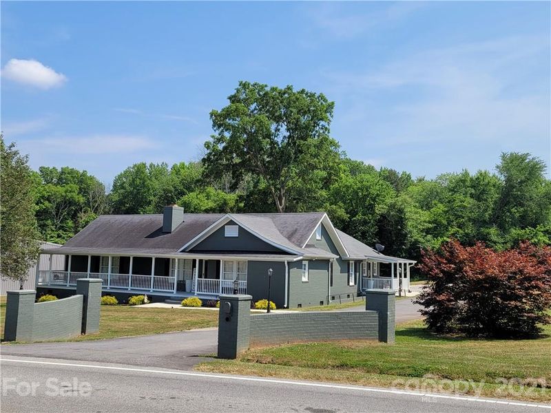 2504 Moose Rd, Kannapolis, NC 28083