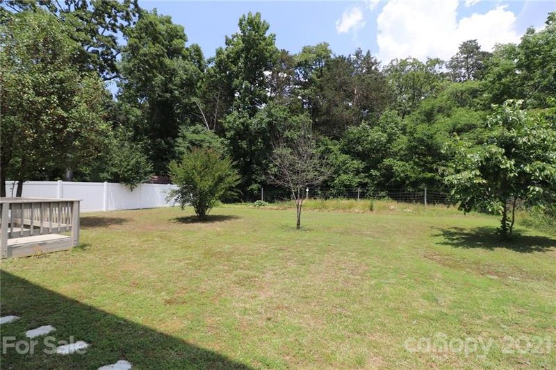 3000 Emerald Meadow Ln, Charlotte, NC 28273