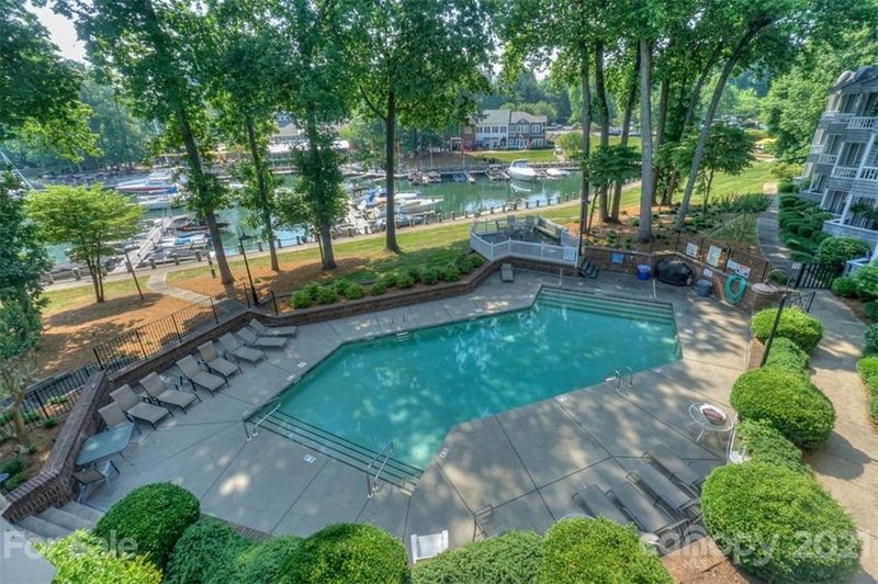 224 Northwest Dr, Davidson, NC 28036