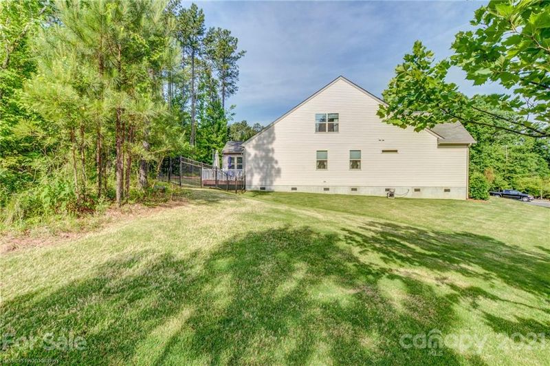 4652 Summerside Dr #307, Lake Wylie, SC 29710