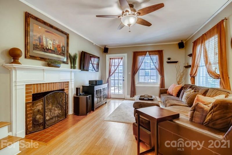 309 Marsh Rd, Charlotte, NC 28209