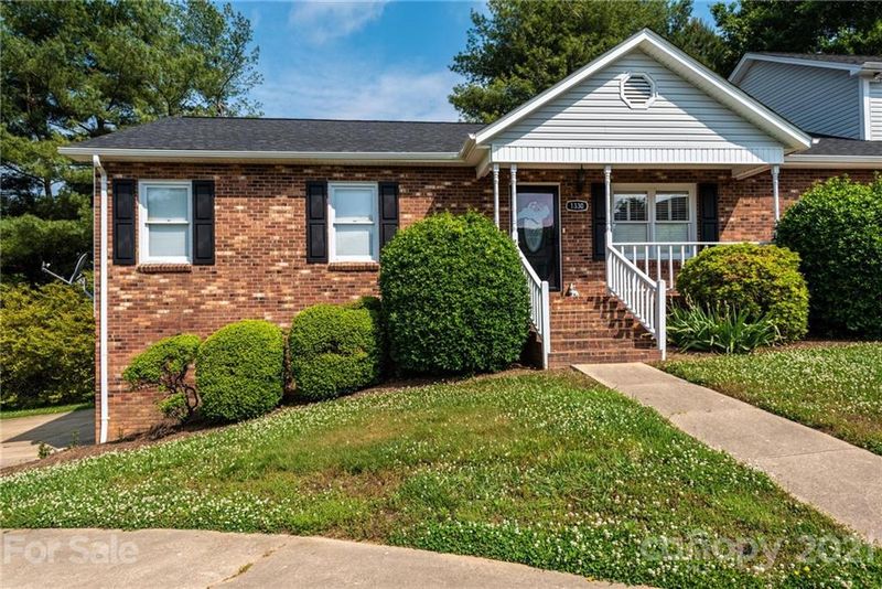 1330 Old Lenoir Rd, Hickory, NC 28601