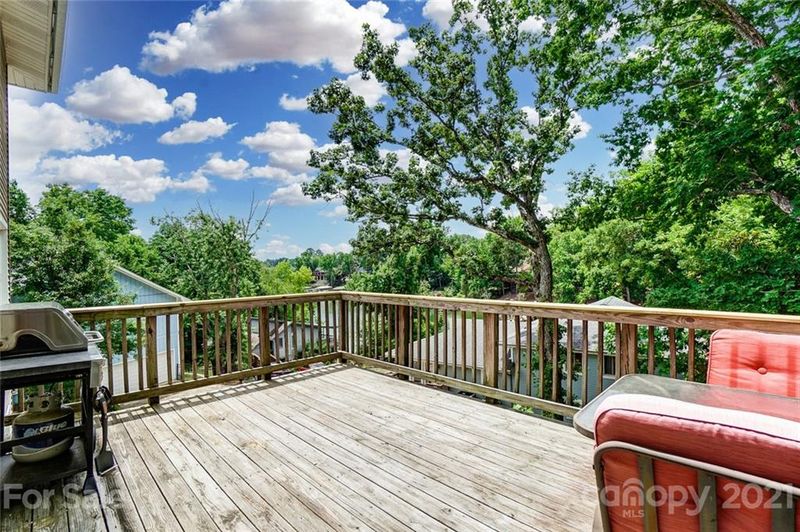 1137 Molokai Dr, Tega Cay, SC 29708